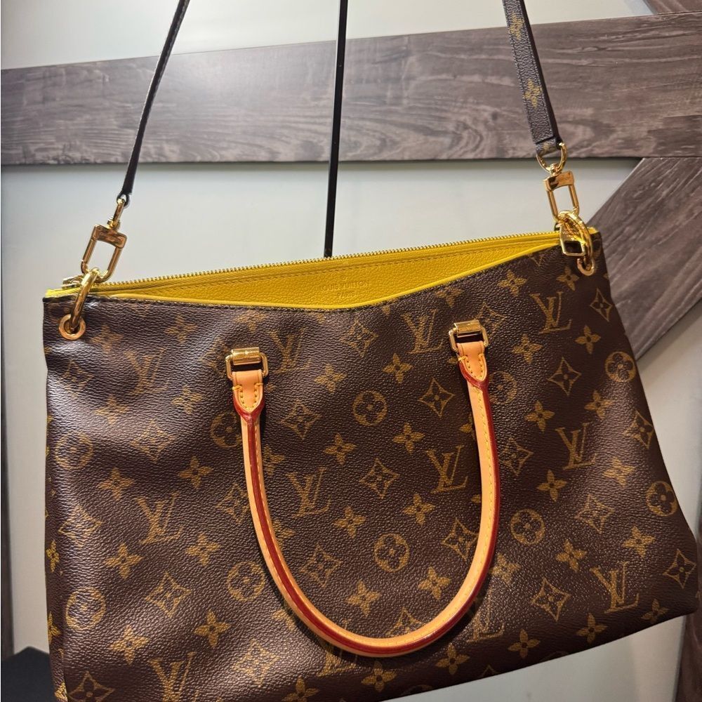 Louis Vuitton Monogram Pallas - Picture 4 of 7